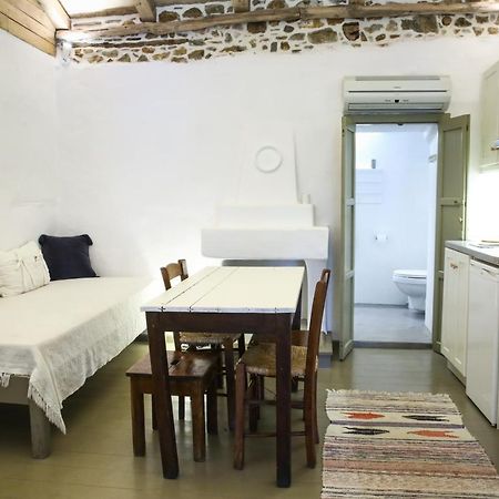 Ghermaniko Guesthouse ดามูคารี ภายนอก รูปภาพ
